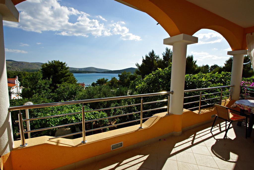 Apartments Villa Ra Zaboric Εξωτερικό φωτογραφία