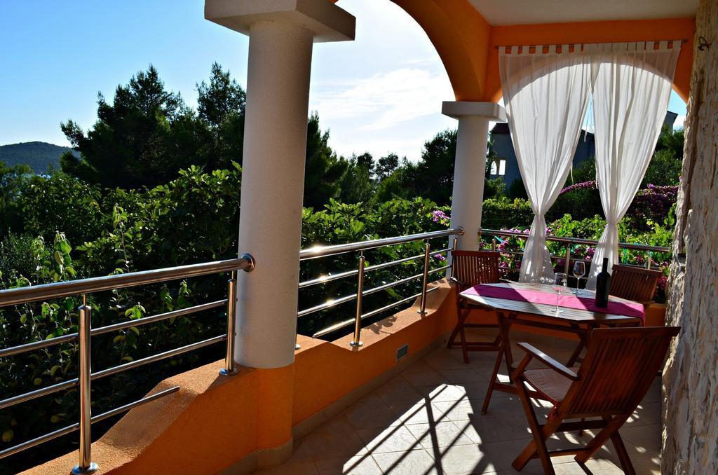 Apartments Villa Ra Zaboric Εξωτερικό φωτογραφία