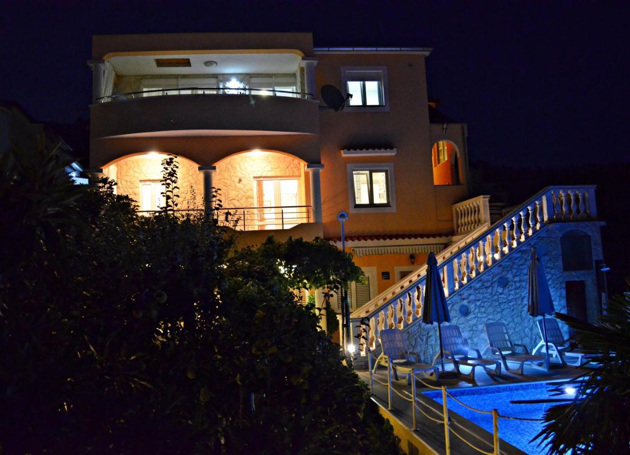 Apartments Villa Ra Zaboric Εξωτερικό φωτογραφία