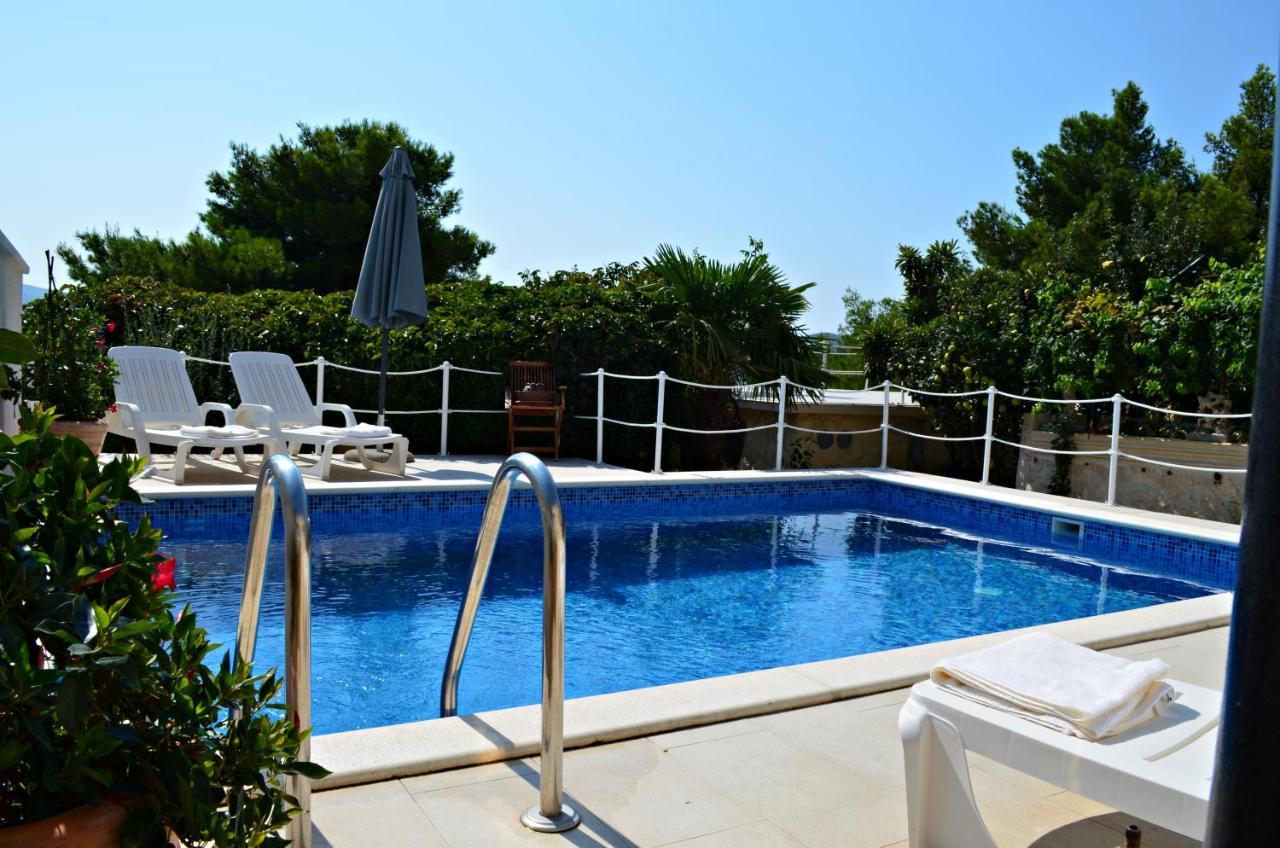 Apartments Villa Ra Zaboric Εξωτερικό φωτογραφία